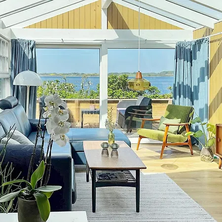 6 Person In Hejls-by Traum * Hejls